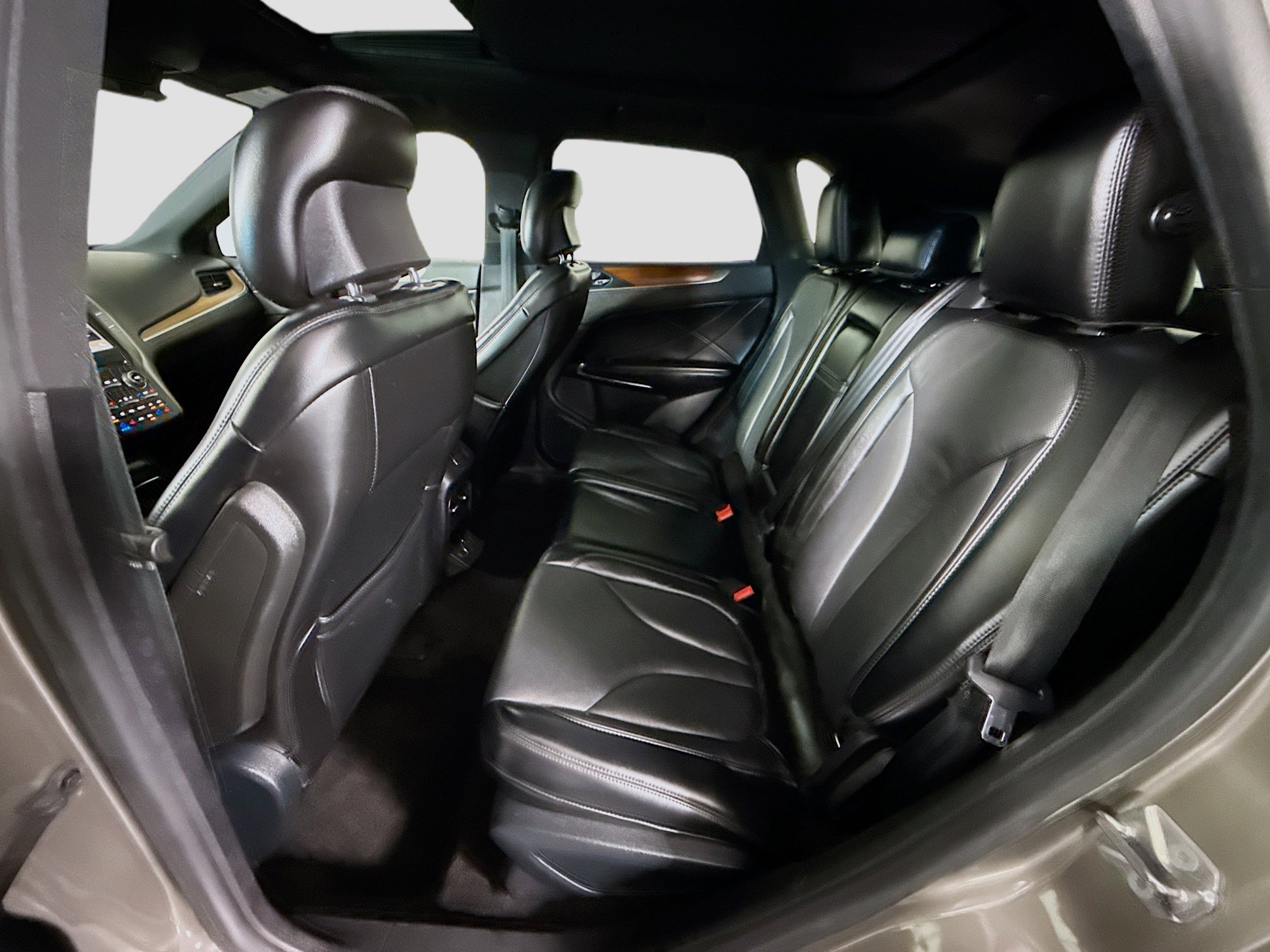 Used 2017 Lincoln MKC Reserve w/ Lincoln MKC Climate Package image 25