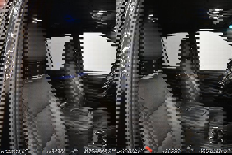 Used 2021 Chevrolet Suburban LT RWD image 17