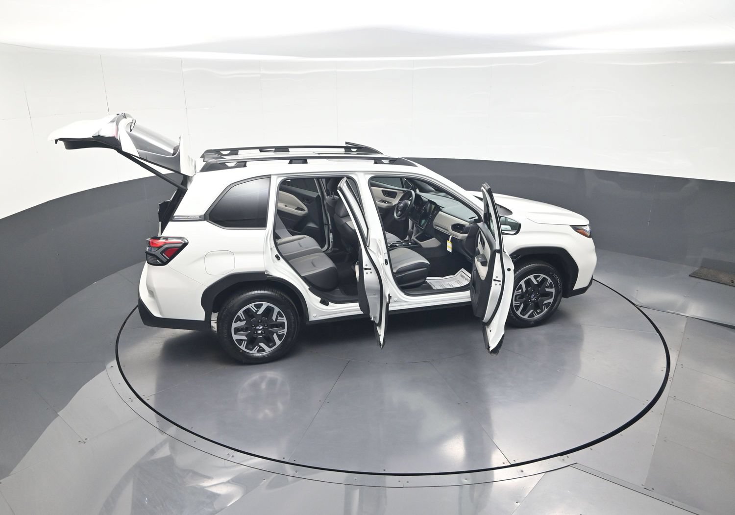 Used 2026 Subaru Forester Premium AWD/4WD image 14