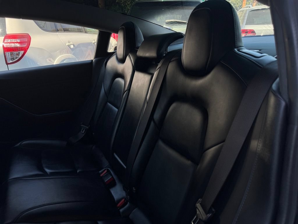 Used 2018 Tesla Model 3 Long Range RWD image 14