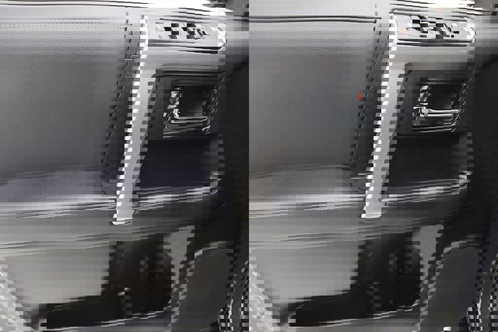 Used 2024 Toyota 4Runner SR5 image 17