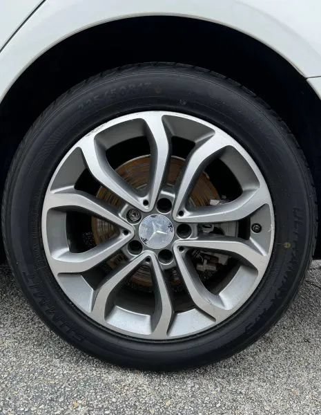 Used 2015 Mercedes-Benz C 300 4MATIC Sedan image 14