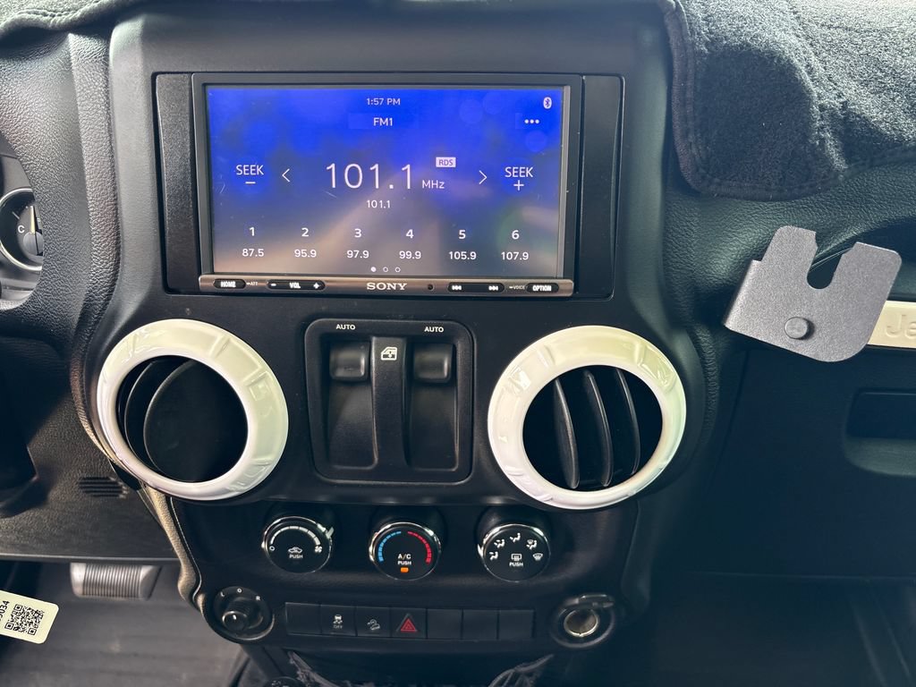 Used 2016 Jeep Wrangler Sport AWD/4WD image 23