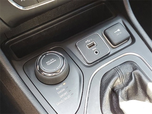 Used 2021 Jeep Cherokee Latitude Plus image 19