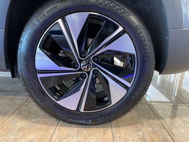 New 2025 Volkswagen Taos SE AWD/4WD image 8
