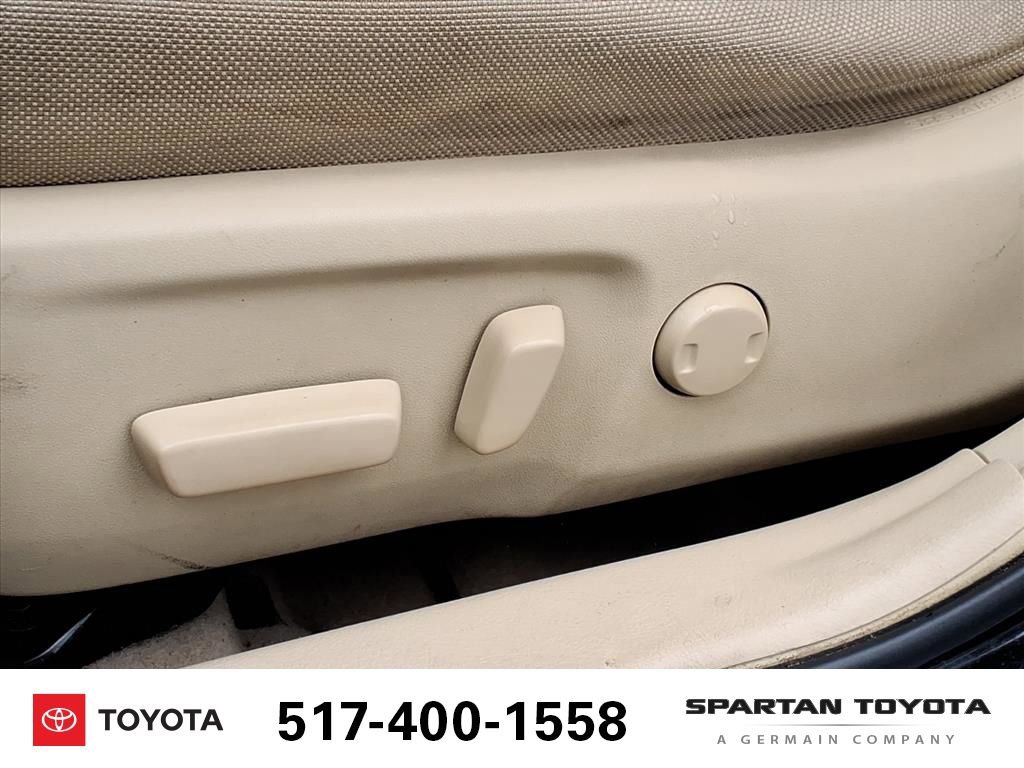 Used 2015 Toyota Camry LE image 16