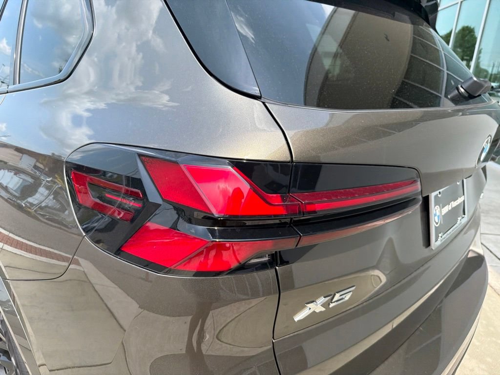 New 2026 BMW X5 sDrive40i w/ M Sport Package RWD image 14