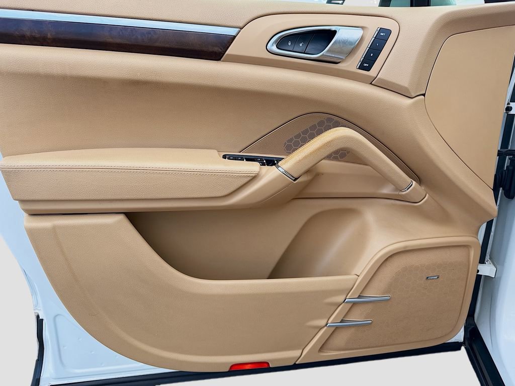 Used 2012 Porsche Cayenne image 21