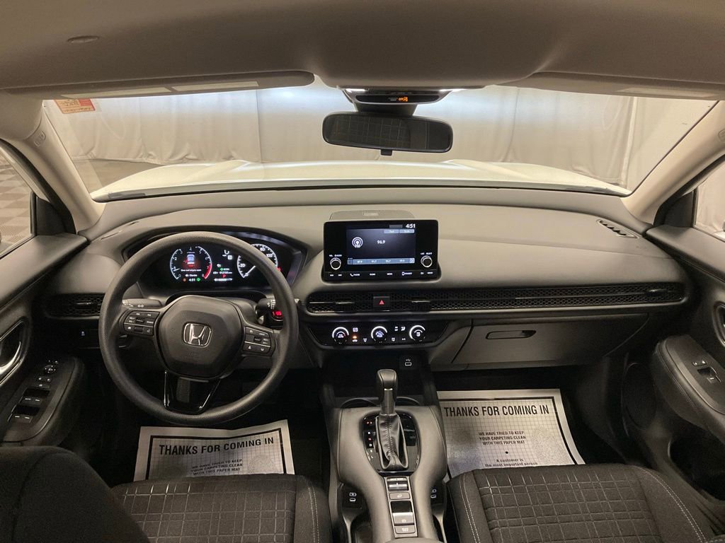 Used 2025 Honda HR-V LX image 31