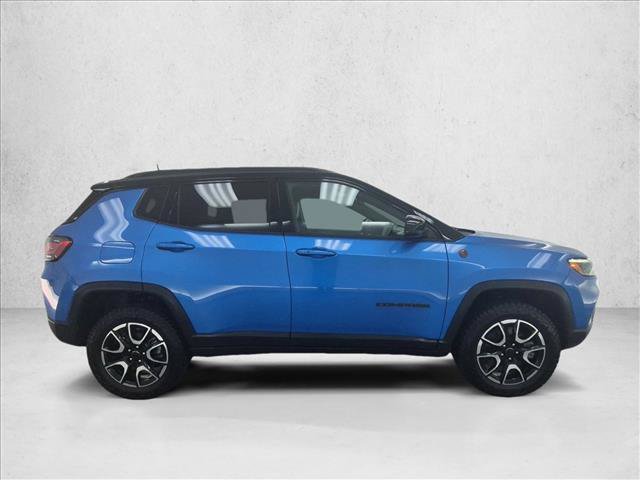 Certified 2025 Jeep Compass Trailhawk w/ Trailhawk Elite Group AWD/4WD video 4