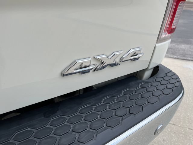 Used 2017 RAM 3500 Laramie AWD/4WD image 5