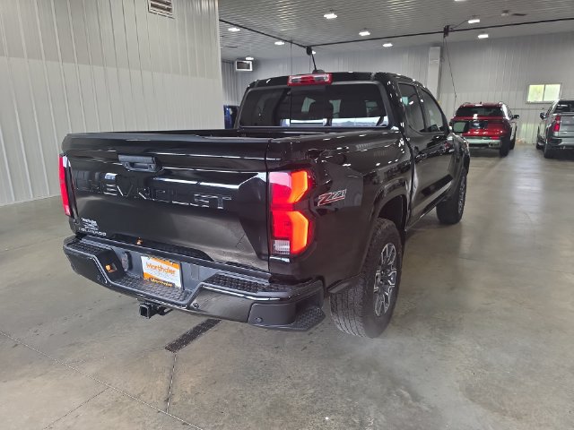 Used 2024 Chevrolet Colorado Z71 w/ Z71 Convenience Package 2 AWD/4WD image 8
