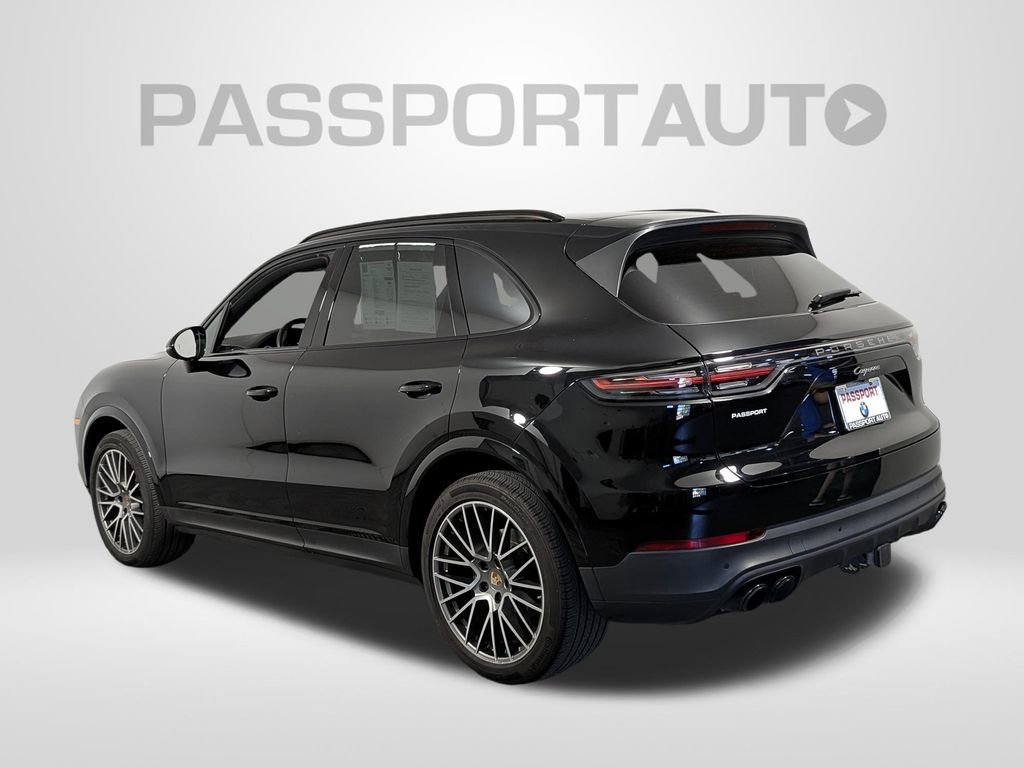 Used 2022 Porsche Cayenne Platinum Edition image 3
