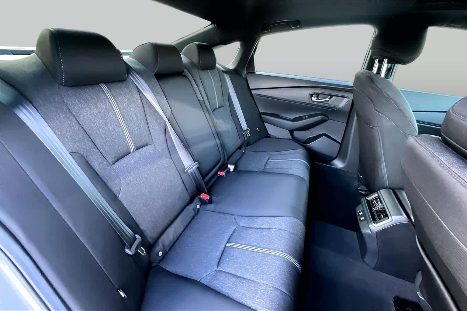 Used 2025 Honda Accord Sport image 18