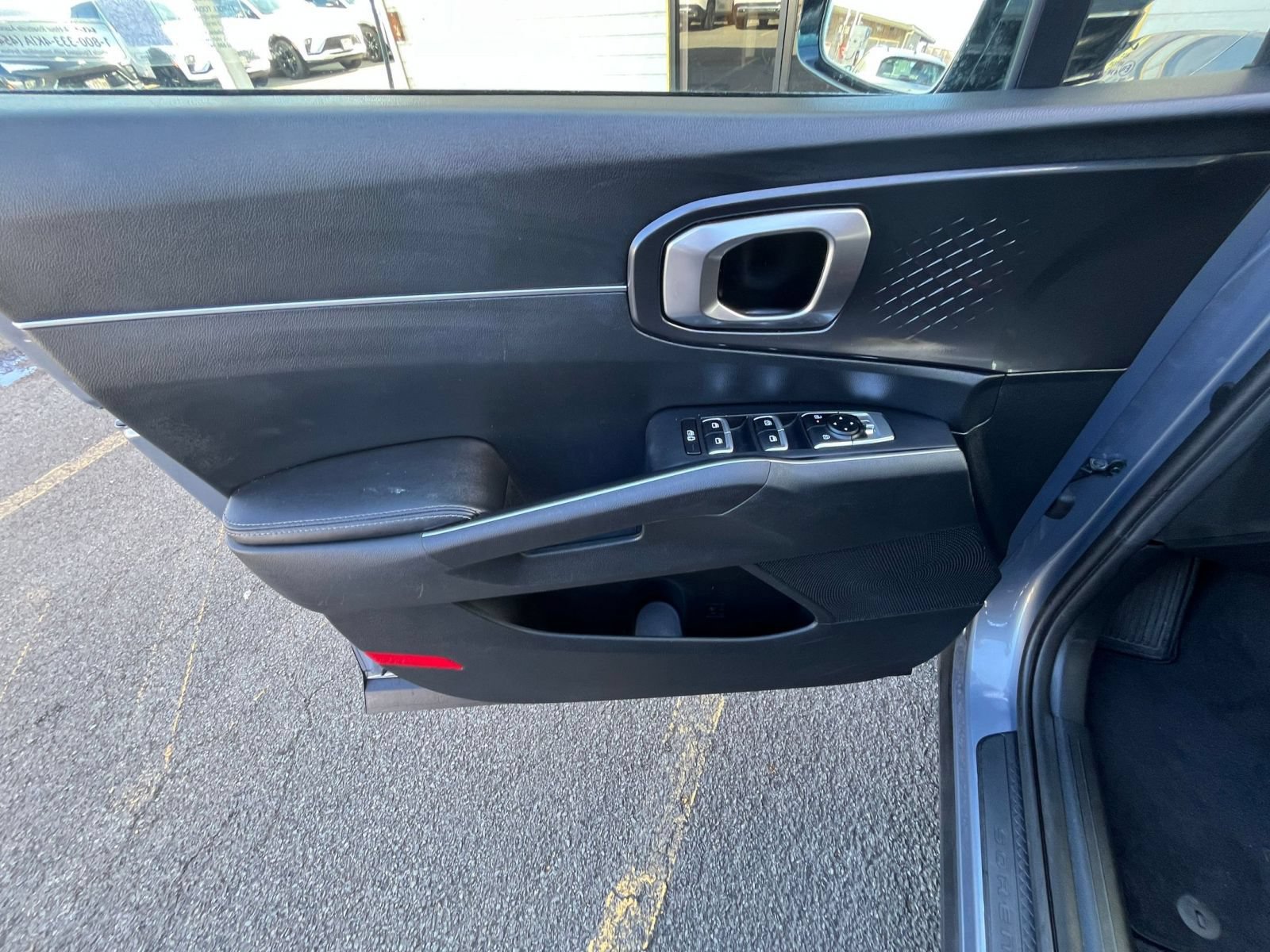 Used 2024 Kia Sorento S FWD image 18