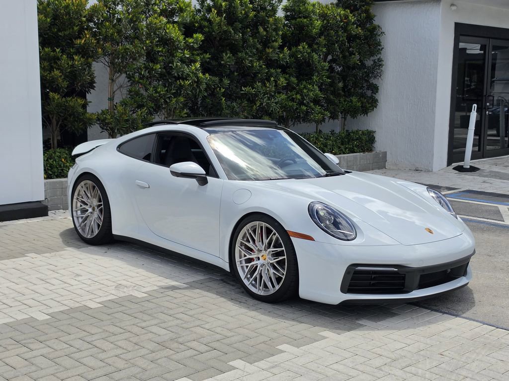 Used 2022 Porsche 911 Carrera RWD image 2