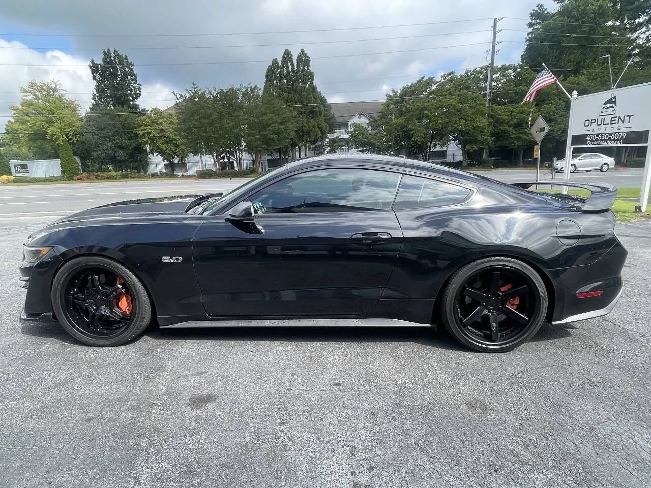 Used 2015 Ford Mustang GT Premium w/ Equipment Group 401A RWD image 5