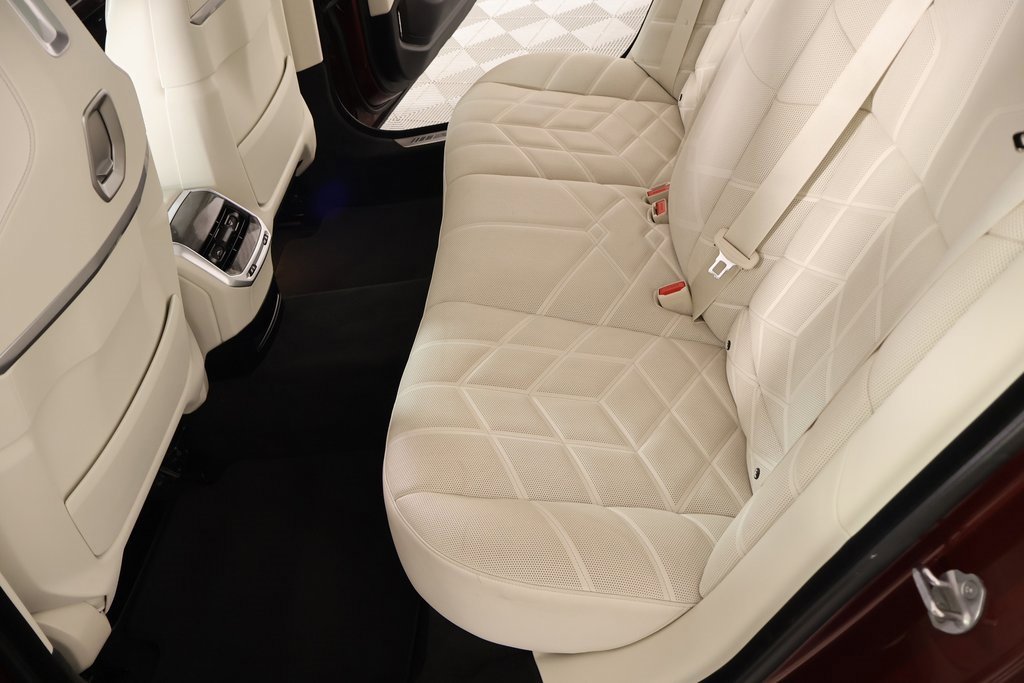 Used 2024 BMW 760i xDrive 760i xDrive image 13