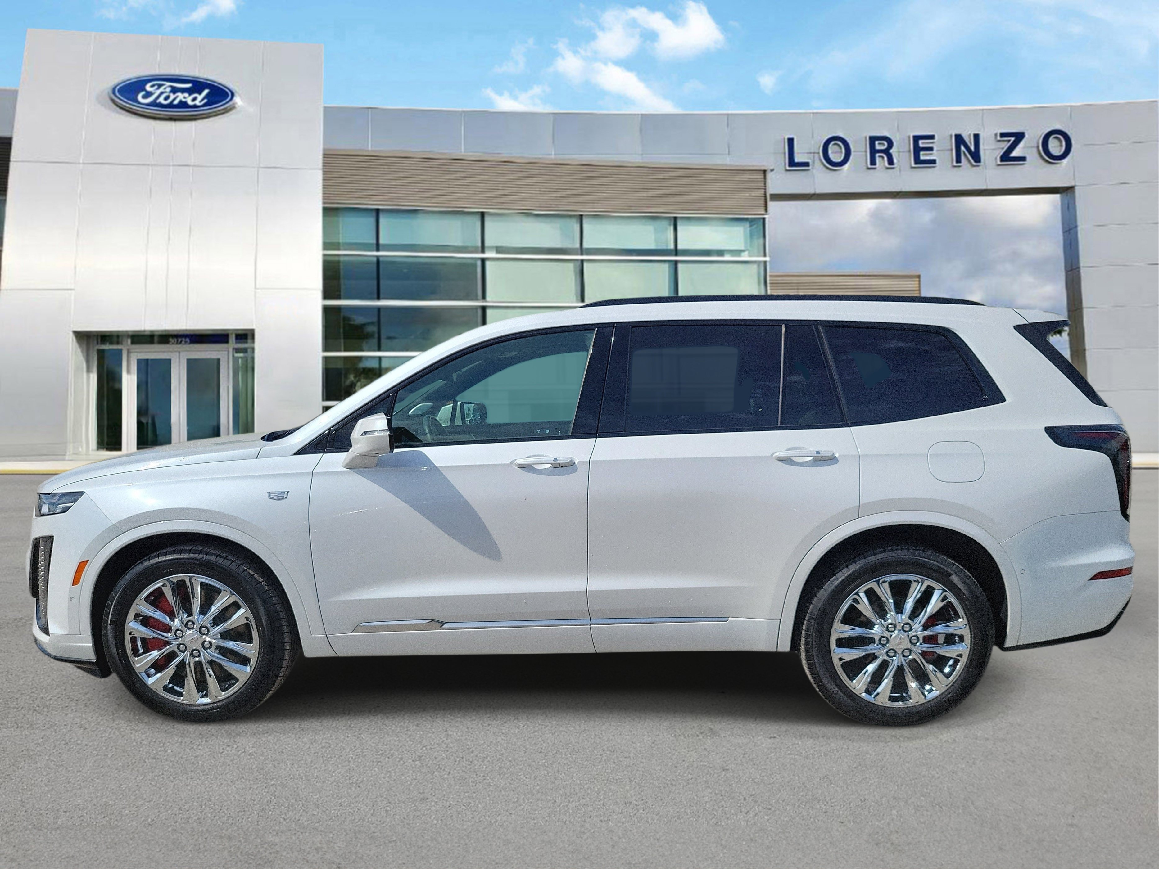 Used 2023 Cadillac XT6 Sport w/ Technology Package AWD/4WD image 8