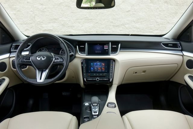 Used 2021 INFINITI QX50 Luxe FWD image 7