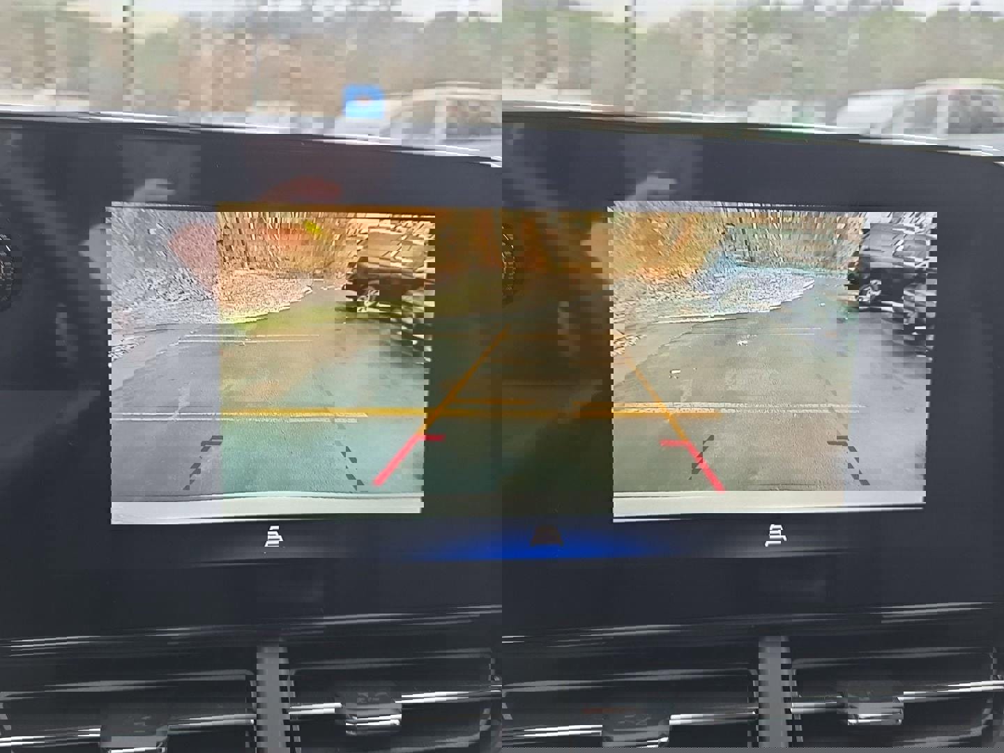 New 2025 Chevrolet Trax LT w/ Driver Confidence Package image 14