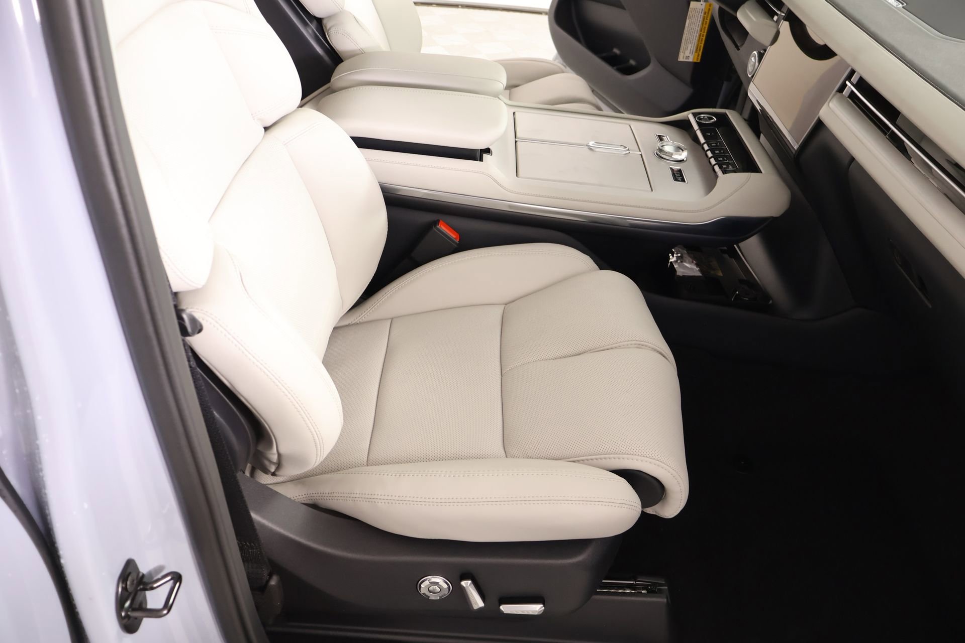 New 2026 Lincoln Navigator Premiere image 15