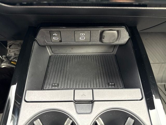 Certified 2026 Toyota Prius XLE AWD/4WD image 32