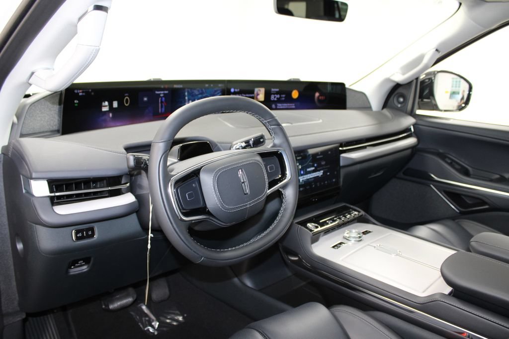 New 2027 Lincoln Navigator Reserve RWD image 25
