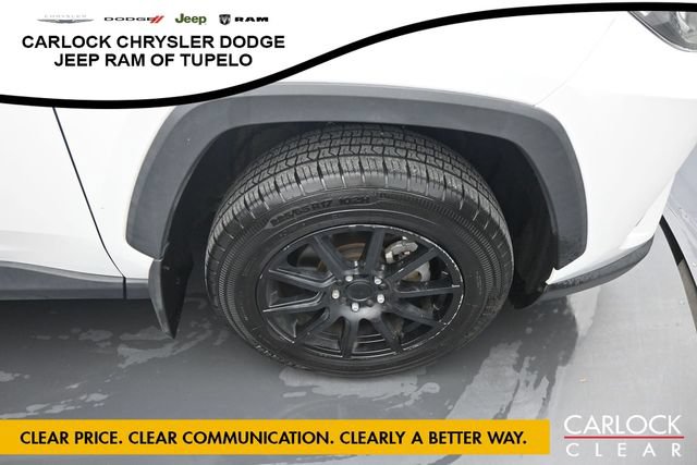 Used 2021 Toyota RAV4 LE AWD/4WD image 40
