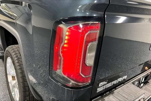 Used 2017 GMC Sierra 1500 SLT w/ SLT Premium Package AWD/4WD image 22