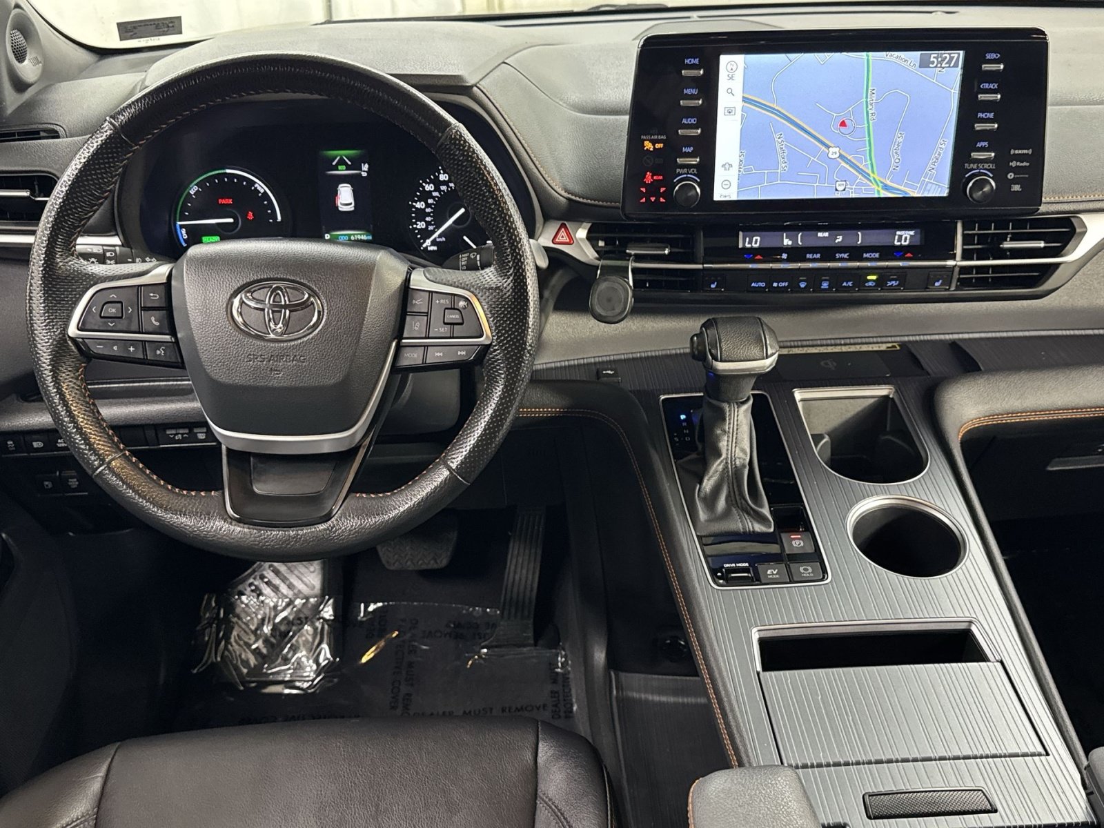 Used 2024 Toyota Sienna XSE w/ XSE Plus Package AWD/4WD image 33