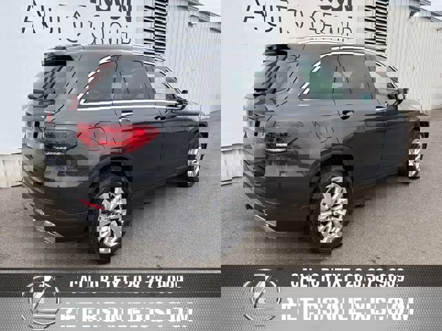 Used 2021 Mercedes-Benz GLC 300 4MATIC image 3