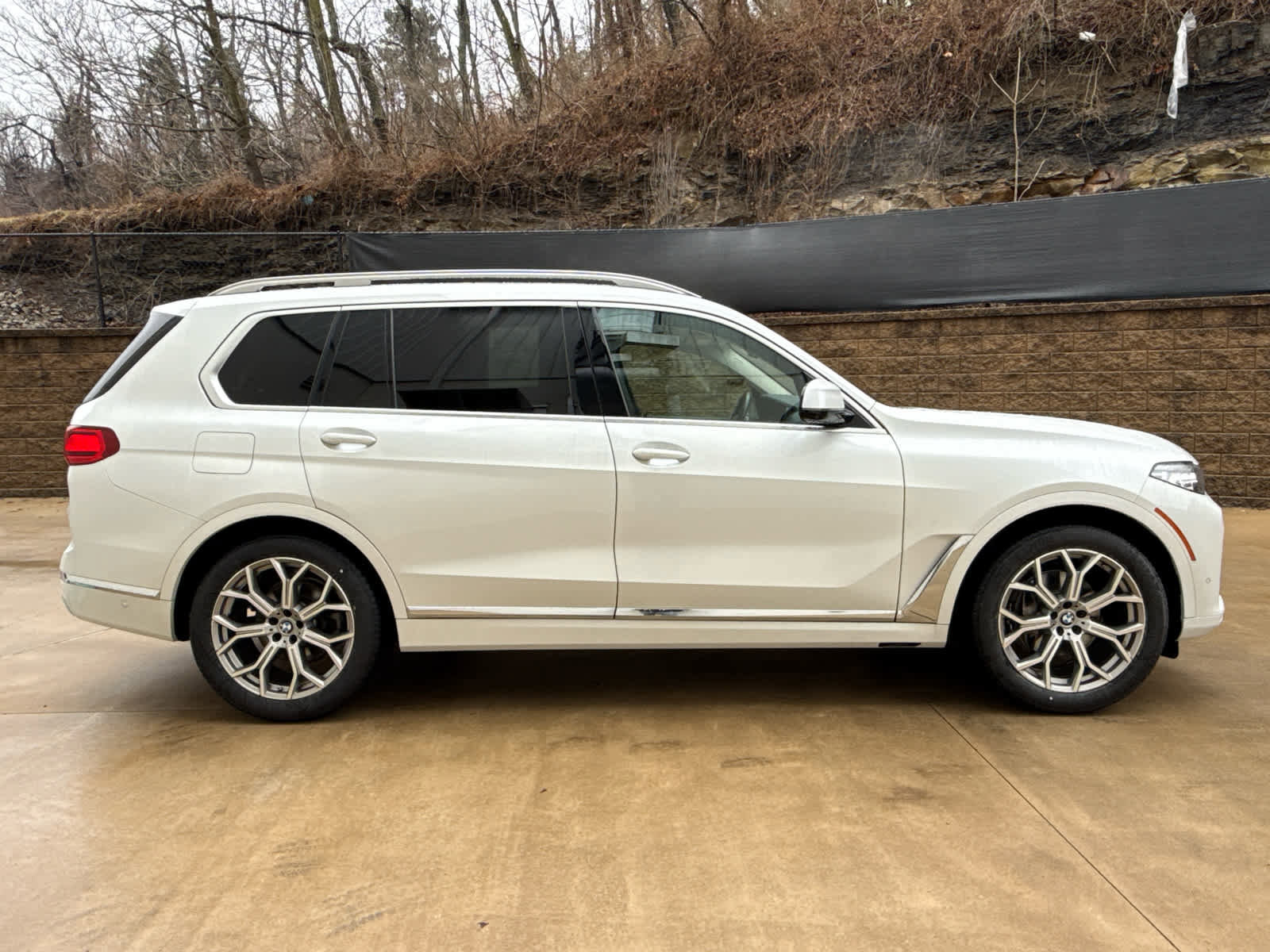 Certified 2021 BMW X7 xDrive40i w/ Cold Weather Package AWD/4WD image 7