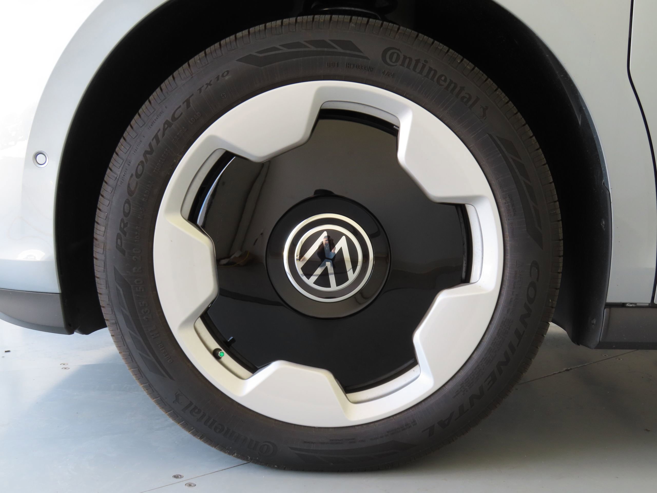 New 2025 Volkswagen ID. Buzz Pro S image 28