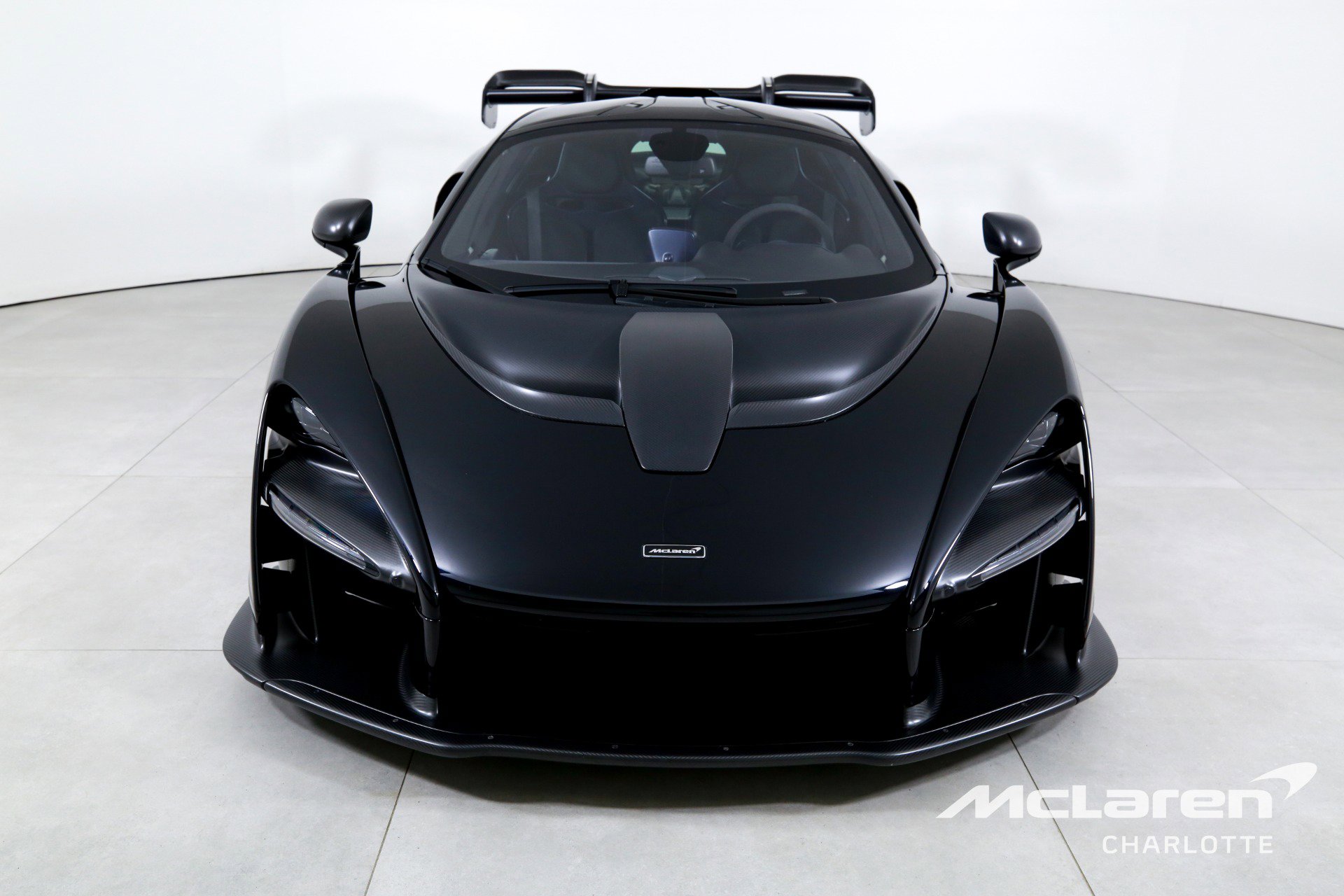 Used 2019 McLaren Senna image 4