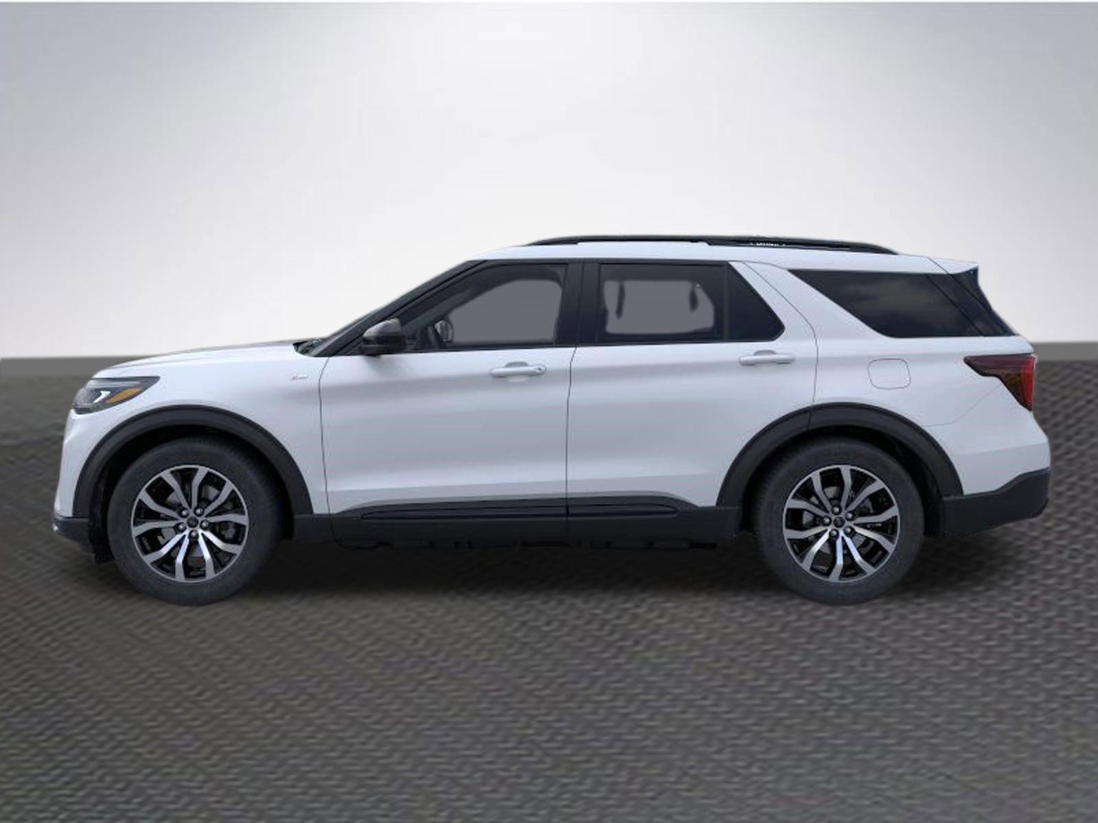 New 2026 Ford Explorer ST-Line image 3