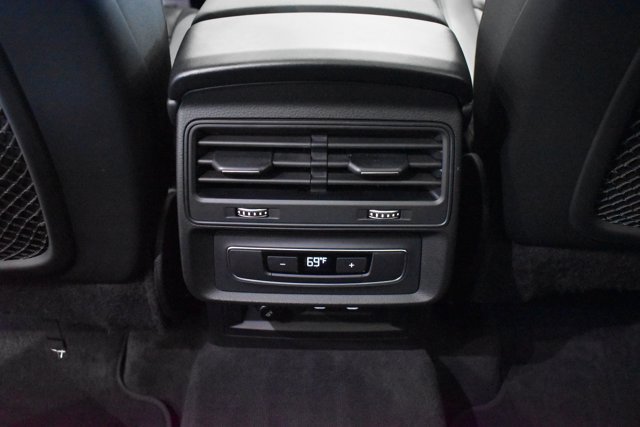 Used 2023 Audi Q7 3.0T Premium Plus AWD/4WD image 35