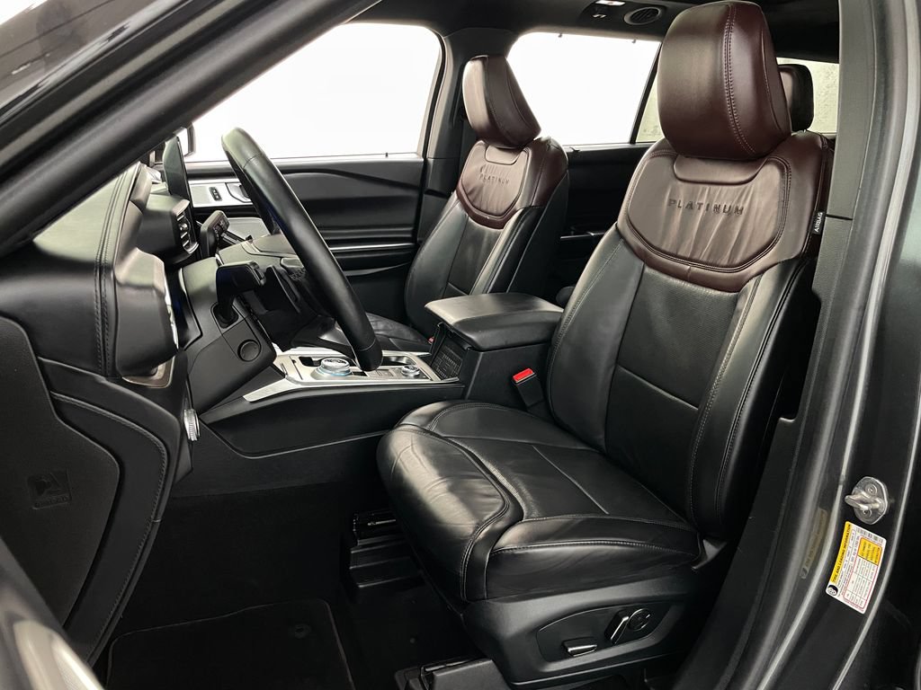 Used 2020 Ford Explorer Platinum w/ Premium Technology Package AWD/4WD image 29