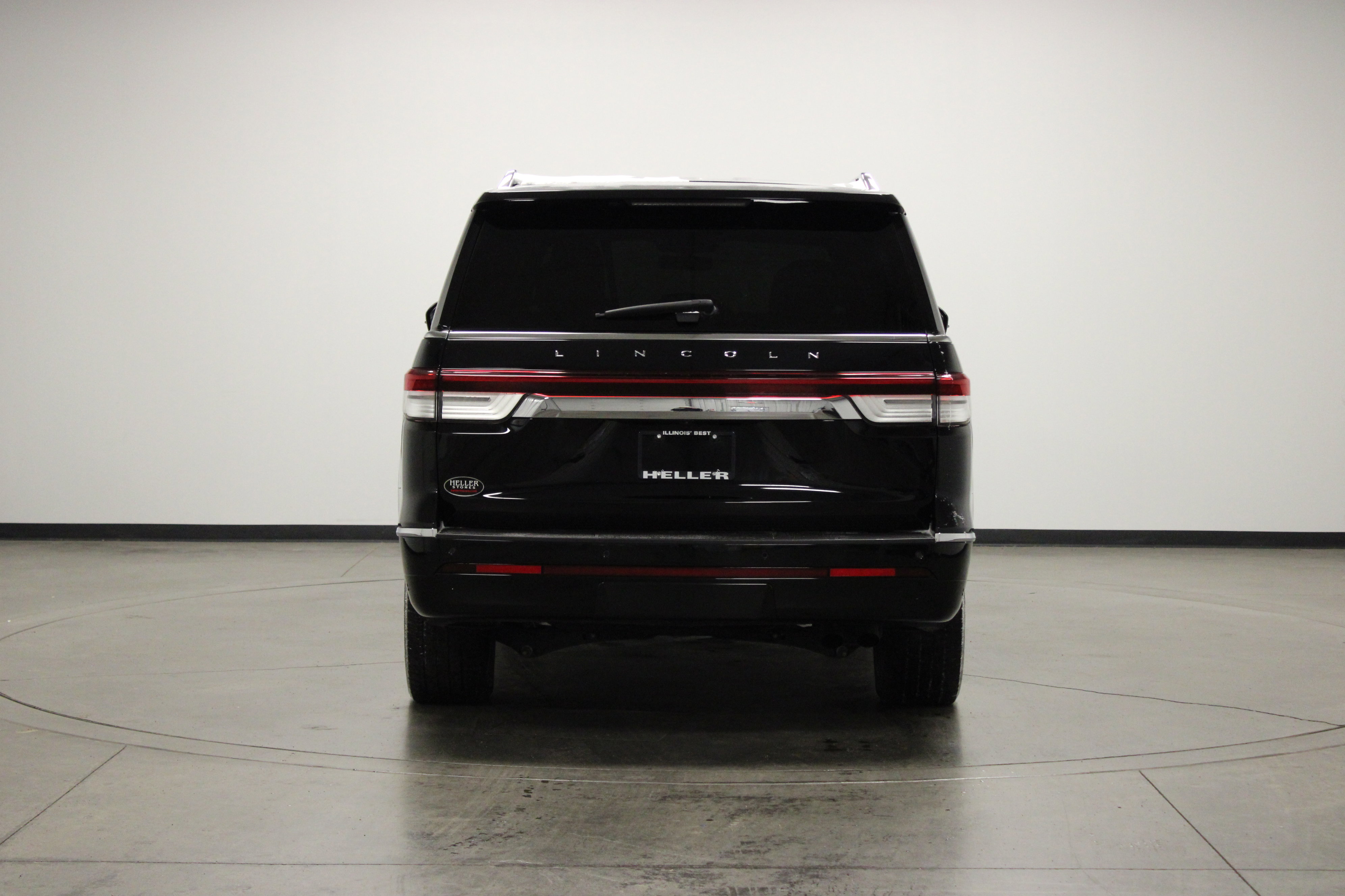 Used 2023 Lincoln Navigator L Reserve image 7