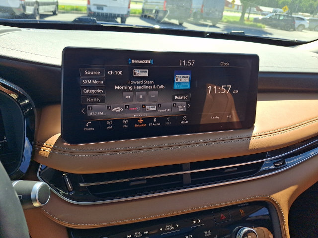 Used 2023 INFINITI QX60 Sensory AWD/4WD image 17