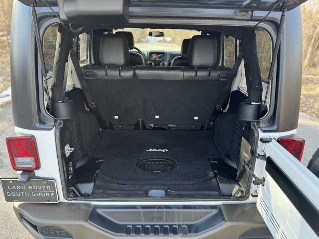 Used 2016 Jeep Wrangler Unlimited Sahara image 10
