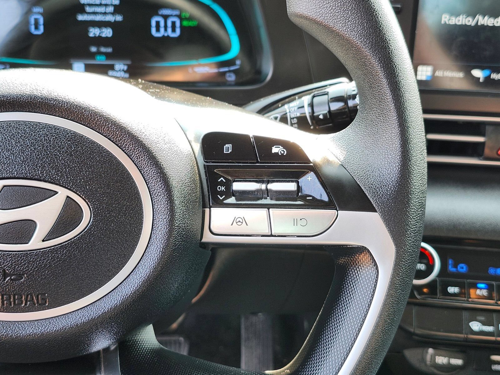 Certified 2026 Hyundai Elantra Hybrid FWD image 26