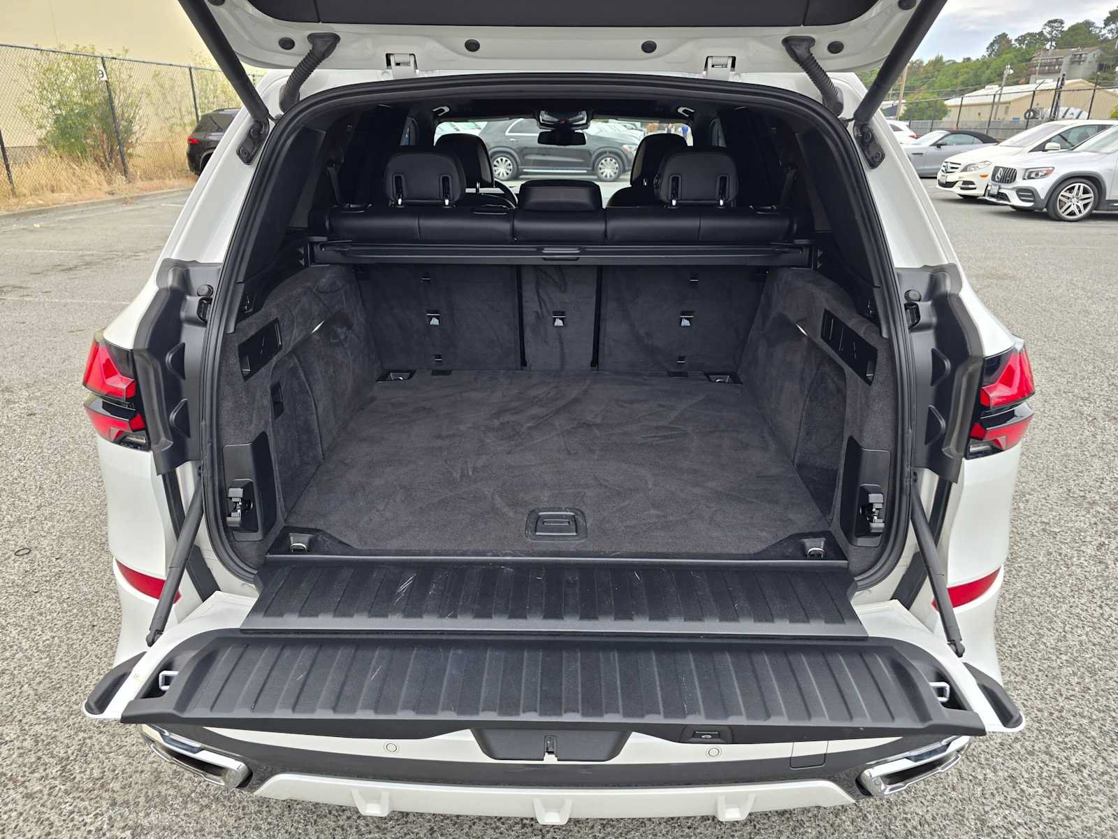 Used 2025 BMW X5 xDrive40i AWD/4WD image 14