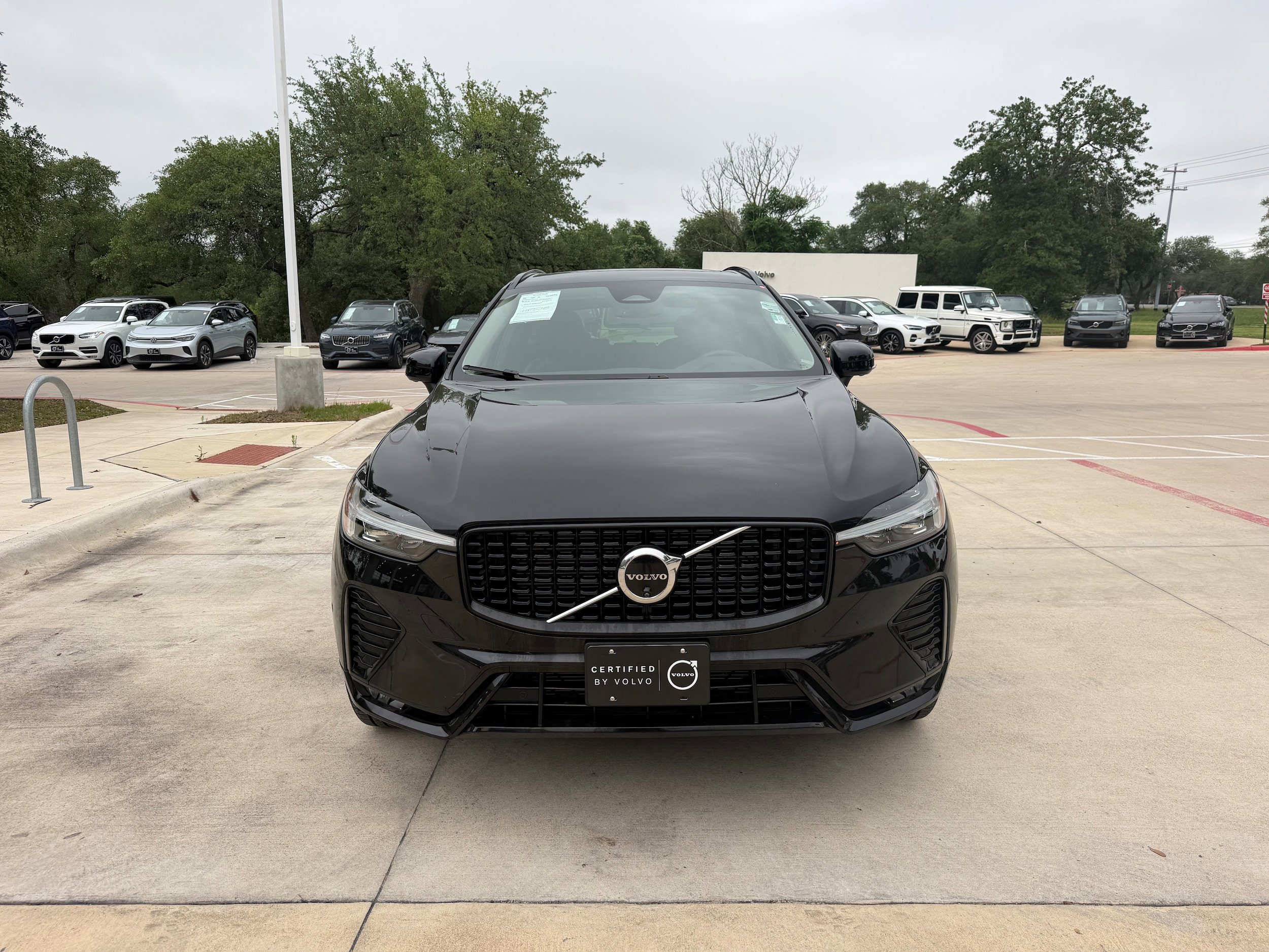 Certified 2025 Volvo XC60 B5 Plus AWD/4WD image 8