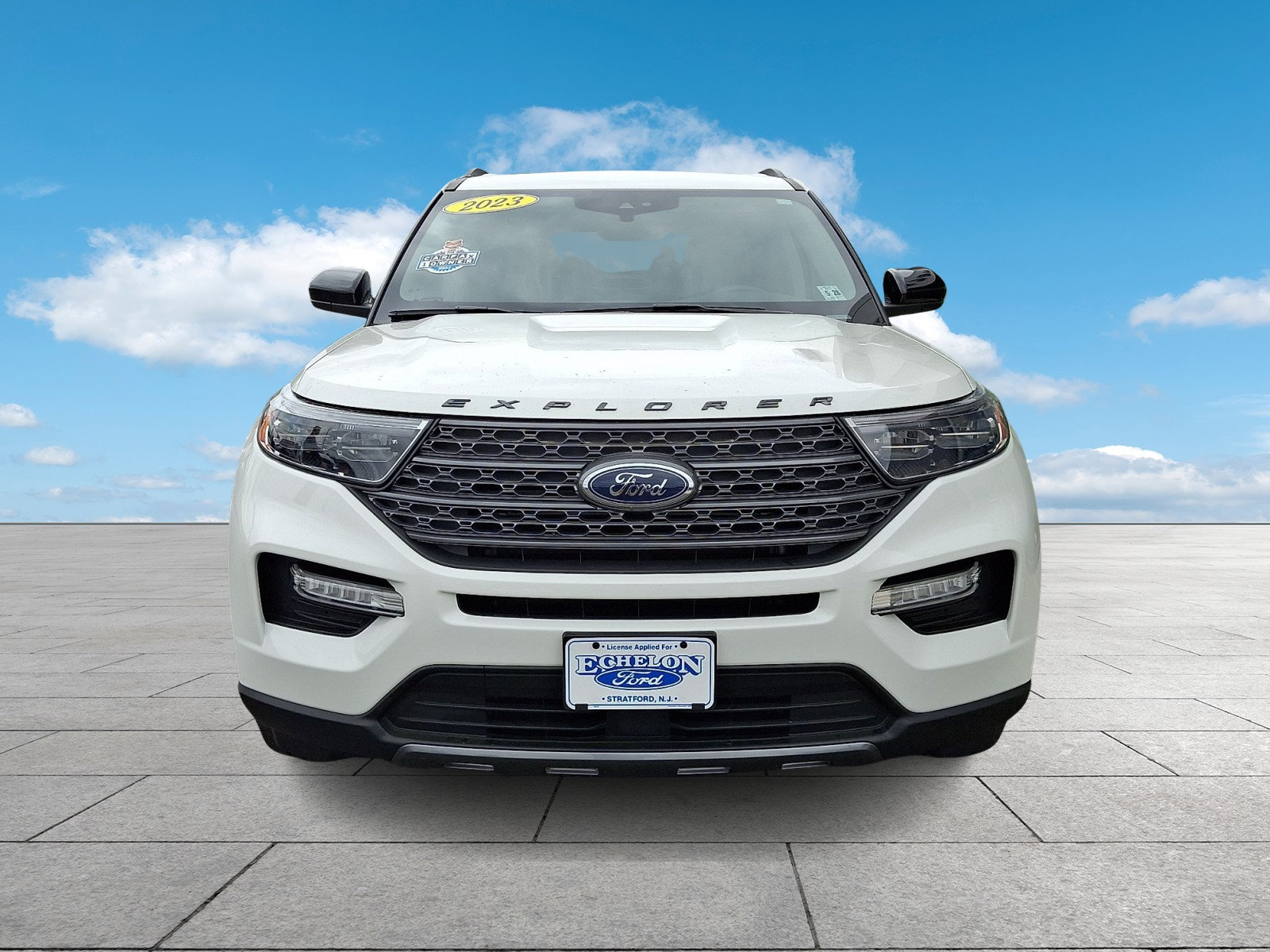 Certified 2023 Ford Explorer XLT w/ Equipment Group 202A AWD/4WD image 2