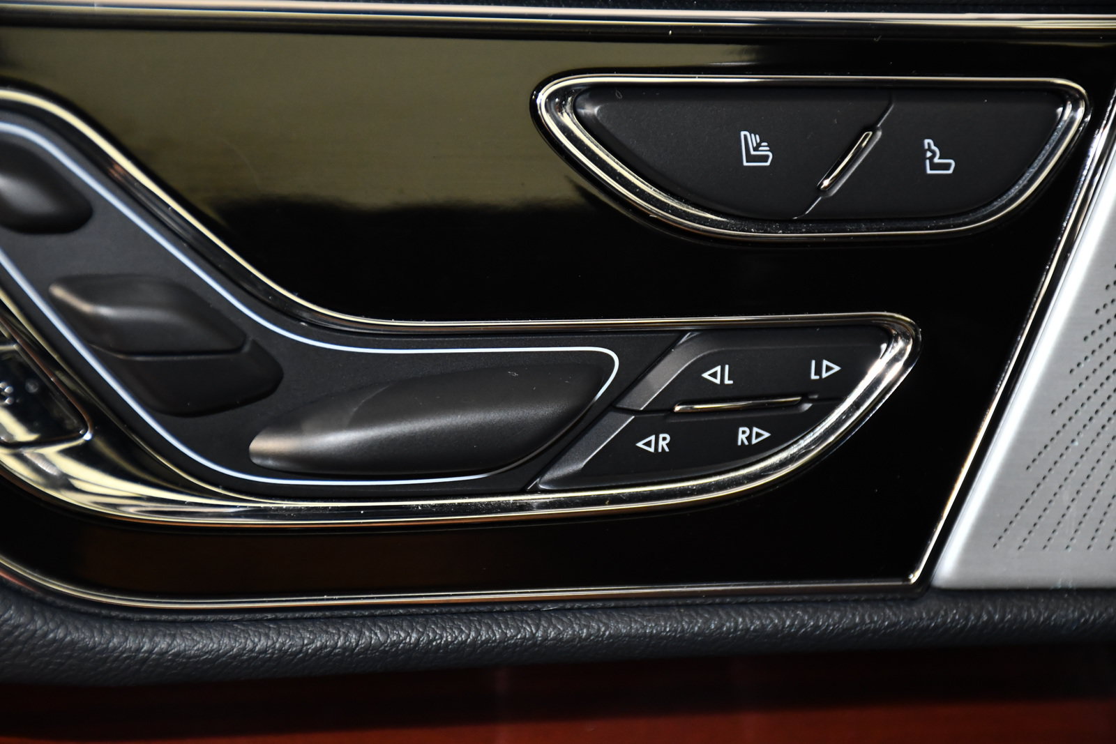 Used 2023 Lincoln Navigator L Reserve AWD/4WD image 39