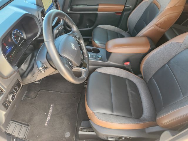 Used 2023 Ford Bronco Sport Outer Banks w/ Tech Package AWD/4WD image 12