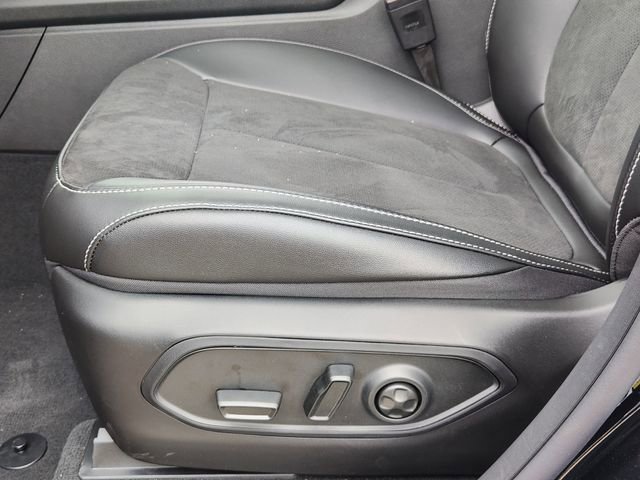 New 2026 Jeep Grand Cherokee Altitude RWD image 18