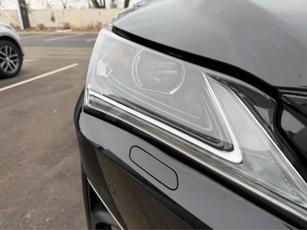 Used 2018 Lexus RX 350L w/ Premium Package image 4