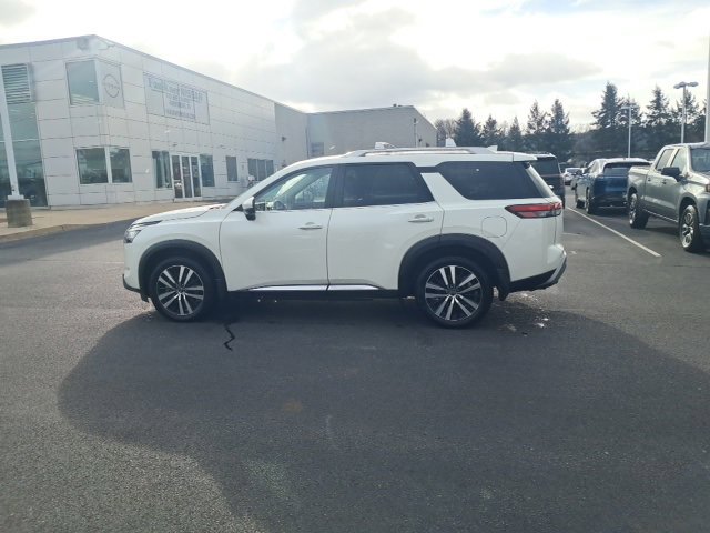 Certified 2023 Nissan Pathfinder Platinum image 9